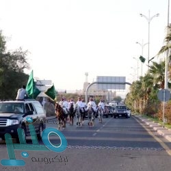 وزير التجارة يكرم مراقباً أبلغ عن تعرضه لجريمة “رشوة “ويشيد بجهود مراقبي الوزارة