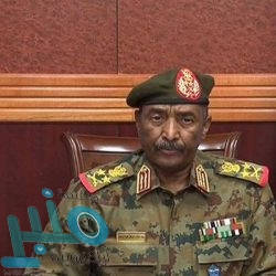 شرطة الرياض : تحديد هوية شخص ظهر في مقطع فيديو يبتاهى بحيازة مواد مخدرة وسلاح ناري