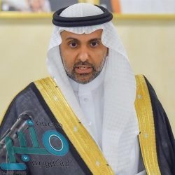 محافظ القنفذة يقف على استعدادات الملتقى التاريخي ويعقد اجتماع بفريق العمل