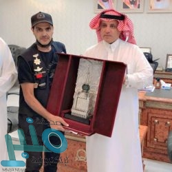 شرطة القصيم تستدعي مواطناً ادّعى في مقطع فيديو تعرضه لجريمة ابتزاز بهدف الترويج لحسابه