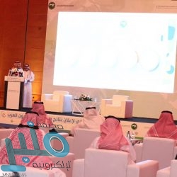 وزير البيئة يتفقد سير العمل في مركز الملك خالد لأبحاث الحياة الفطرية