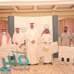 سمو الأمير عبدالعزيز بن سعود ووزير الداخلية العُماني يتفقدان منفذ الربع الخالي الحدودي الرابط بين المملكة وسلطنة عمان