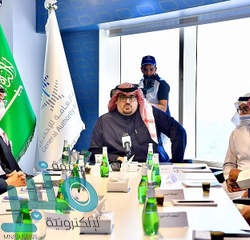 السفير آل جابر يلتقي بمنسق الشؤون الإنسانية في اليمن