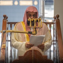 مركز الملك سلمان للإغاثة يوزع مساعدات إيوائية للنازحين في الساحل الغربي