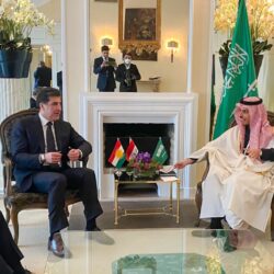 مواطن تخلى عن مهنة الطب.. ليعمل خبازاً!