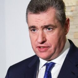 وزير التعليم: الدارسون على حسابهم الخاص متاح لهم الانضمام لبرنامج الابتعاث