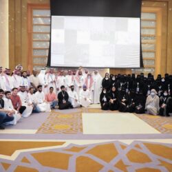 الأمير عبدالعزيز بن سعود يقف على جناح وزارة الداخلية المشارك في معرض الدفاع العالمي