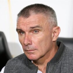 الأهلي يتوصل إلى اتفاق مع المدرب “روبرت سيبولدي” لخلافة “هاسي”