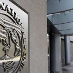 وزير الخارجية يجري اتصالًا هاتفيًا بنظيره اليوناني