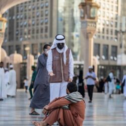 إدارة السقيا بوكالة شؤون المسجد النبوي توزع أكثر من (٢٠٠) ألف عبوة زمزم ليلة ٢٩