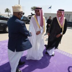 رئيس مجلس القيادة الرئاسي اليمني يغادر جدة