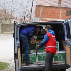 الشؤون الإسلامية تدشن برنامج هدية خادم الحرمين الشريفين لتوزيع التمور وتفطير الصائمين بجنوب أفريقيا
