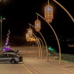 موائد إفطار الصائمين تعود إلى ساحات المسجد الحرام بأجواء روحانية