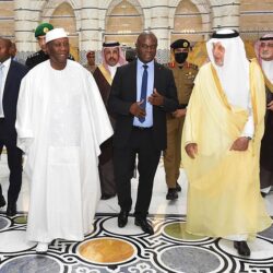 الملياردير الأميركي إيلون ماسك يستحوذ على “تويتر”