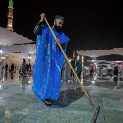 تطهير المسجد الحرام وساحاته بعد صلاة المغرب ليلة 27 من شهر رمضان المبارك