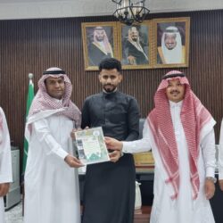 أمانة عسير تُطلقُ الخِدْمَاتِ المساندةَ للرُّخَصِ التجارية عبر منصة بلدي