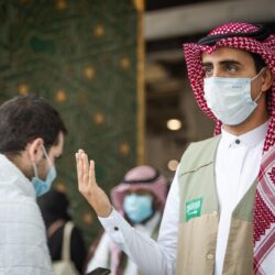 الأفواج الأمنية بمنطقة عسير تقبض على مواطن بحوزته (242) كيلو جرامًا من نبات القات المخدر