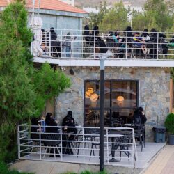 مكافحة المخدرات تقبض على مقيمَيْن ومخالف لنظام أمن الحدود بحوزتهم كميات من المواد المخدرة