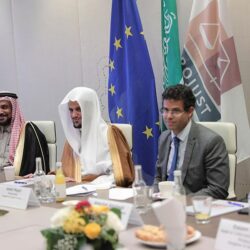 الأميرة أضواء بنت فهد آل سعود تزور جمعية أجياد للدعوة