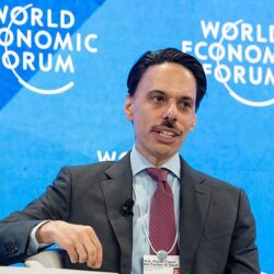 الجدعان: سنبحث خفض ضريبة القيمة المضافة.. ومازلنا نحاول تعويض نقص الاحتياطيات