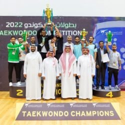 فريق مركز الملك سلمان للإغاثة الطبي التطوعي ينقذ حياة طفلة يمنية