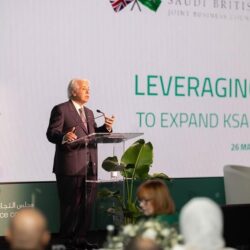 القبض على 7 أشخاص قاموا باستخدام مركبات مجهزة بتجهيزات تماثل التجهيزات الأمنية