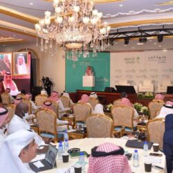 محافظ الطائف يلتقي مدير الشرطة ورئيس الغرفة التجارية