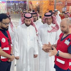 وفدُ من غرفة جدة يزورُ موسمَ جدة وينوه بفرص العمل المتاحة للشباب