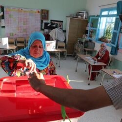 بتداولات 5.1 مليارات ريال .. مؤشر سوق الأسهم السعودية يغلق منخفضاً