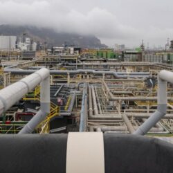 الرئيسُ الكازاخستاني يؤدي مناسكَ العمرة