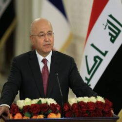 معرض الصقور والصيد السعودي الدولي يعيد أصغر صقّار إلى أجواء المنافسة