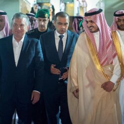 مركز الملك سلمان للإغاثة يوزع مساعدات إيوائية عاجلة للمتضررين من السيول في المهرة