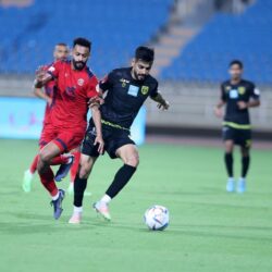 اليمن تطالب إيران بوقف زعزعة استقرارها.. وتحذر من كارثة بيئية عالمية بسبب خزان صافر