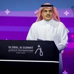 مركز الملك سلمان للإغاثة يوزع 233 طنًا من السلال الغذائية في عدة مديريات بمحافظة تعز