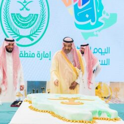 ملك البحرين يصل إلى جدة في زيارة للمملكة .. وأمير مكة في مقدمة مستقبليه