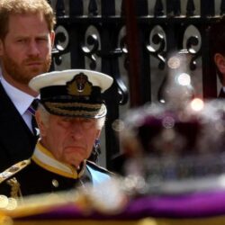 “الجوازات” تطلق ختماً خاصاً بمناسبة اليوم الوطني السعودي الـ (92) عبر المنافذ الدولية