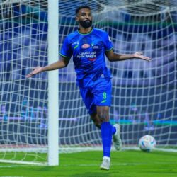 بيع صقرين بـ ١٣٠ ألف ريال في الليلة التاسعة لمزاد نادي الصقور السعودي