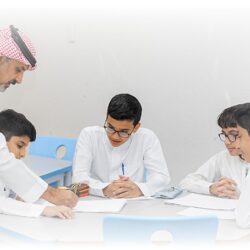 القبض على مقيمين بجدة لجمعهما الأموال وتحويلها إلى خارج المملكة بطرق غير مشروعة