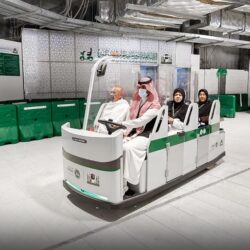 القوات الخاصة للأمن البيئي تضبط مخالفاً لنظام أمن الحدود لقطعه الأشجار وتفحيمها