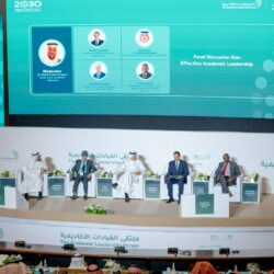 رحّالة سعودي يقطع أكثر من 1600 كلم سيراً من كورنيش جدة إلى كورنيش الدوحة لدعم السعودية في كأس العالم