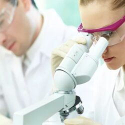 بتداولات 3.1 مليارات ريال .. مؤشر سوق الأسهم السعودية يغلق منخفضًا