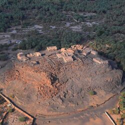 أمير منطقة الرياض يتوج الأمير سعود بن سلمان ببطولة “كأس الوفاء”