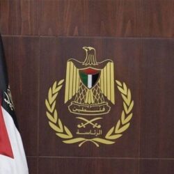 “الجوازات” تقدم خدمة تجديد جواز السفر الإلكتروني لزوار مهرجان الملك عبدالعزيز للإبل