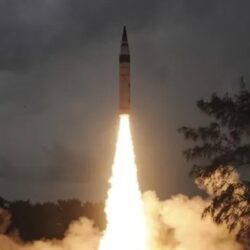 وزير التعليم يشكر متوسطة بالحكم بالباحة بعد احتفالها بطالب عاد من رحلة علاجية