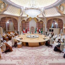 وزير الشؤون الإسلامية يزور مركز محمد الفاتح الإسلامي بالمنامة