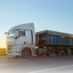 بتداولات 3 مليارات ريال .. مؤشر سوق الأسهم السعودية يغلق منخفضًا