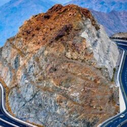 الوحدة يحول تأخره أمام الشباب إلى فوز بثنائية في دوري روشن