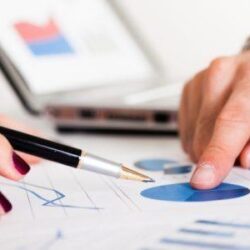 بعد أمريكا.. كندا تعلن عن تعقب منطاد للتجسس يحلق فوق أراضيها