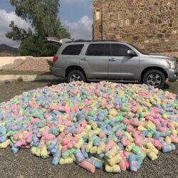 القبض على شخص لتوثيقه ونشره محتوى تضمن إساءة لرجال الأمن