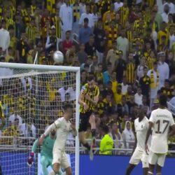 وزير الداخلية يتابع سير العمل في منفذ جديدة عرعر الحدودي بالحدود الشمالية